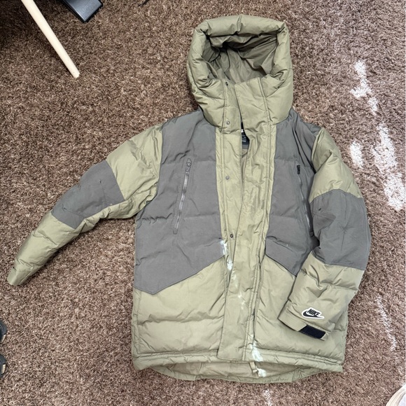 Nike Green Hooded Jacket - Picture 1 of 6